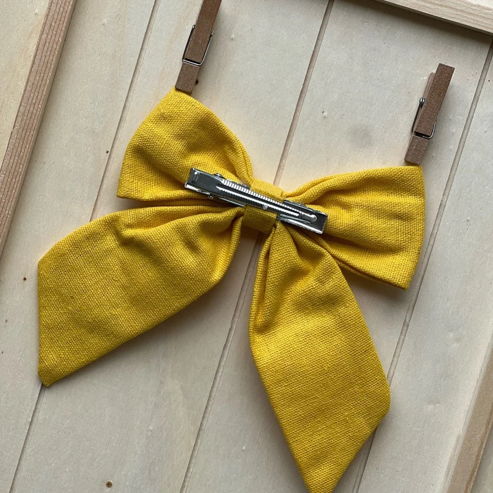 Embroidered flowers 💐 yellow Linen Hair bow clip for kids